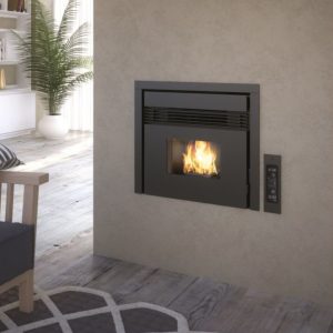 Insert à granulés ventilé PUNTO FUOCO Prezzemolo 6,5 kW – pour cheminée, télécommande incluse