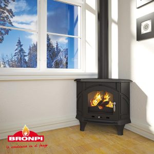Poêle à bois d'angle en fonte BRONPI Altea 12 kW – gain de place, bûches 40 cm, Flamme Verte 7*